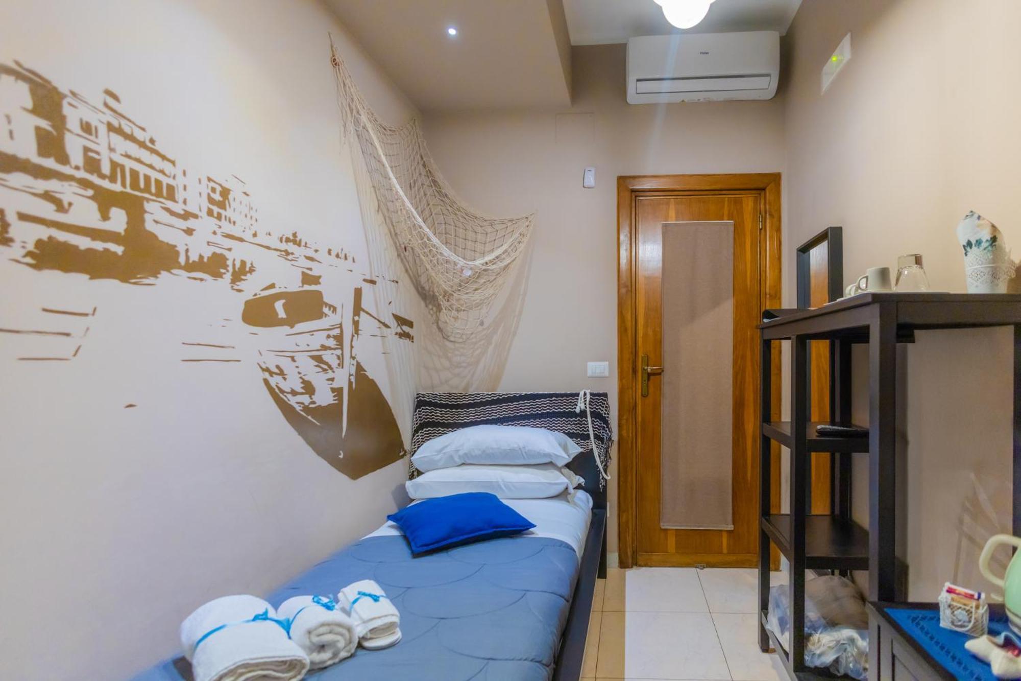 Eenpersoonskamer met Eigen Badkamer